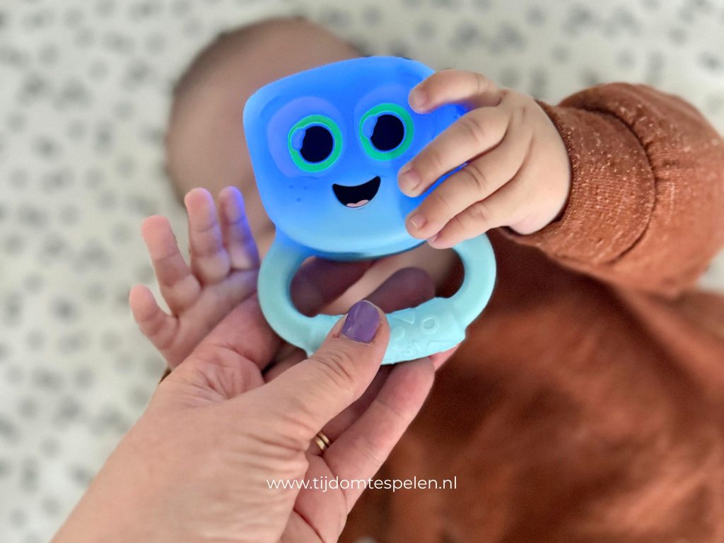 Glo Pals rattle