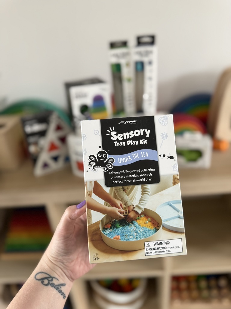 Een kant-en-klare sensorische bak Probeer de Jellystone Sensory Tray Play Kits