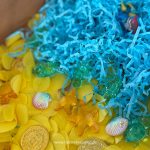 Een kant-en-klare sensorische bak Probeer de Jellystone Sensory Tray Play Kits