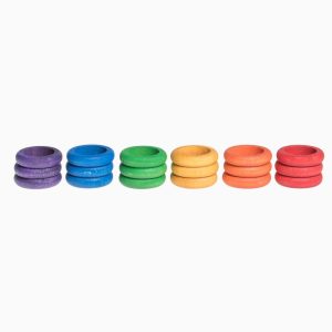 Grapat houten ringen regenboog-18 stuks