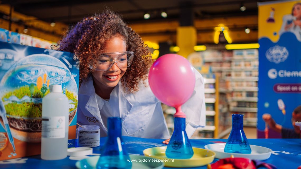 Hier kunnen kinderen in augustus gratis wetenschapsproefjes doen
